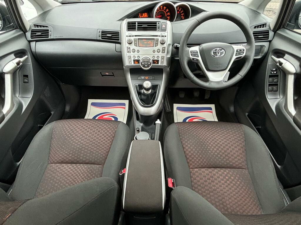 Toyota Verso D-4d Tr Silver #72