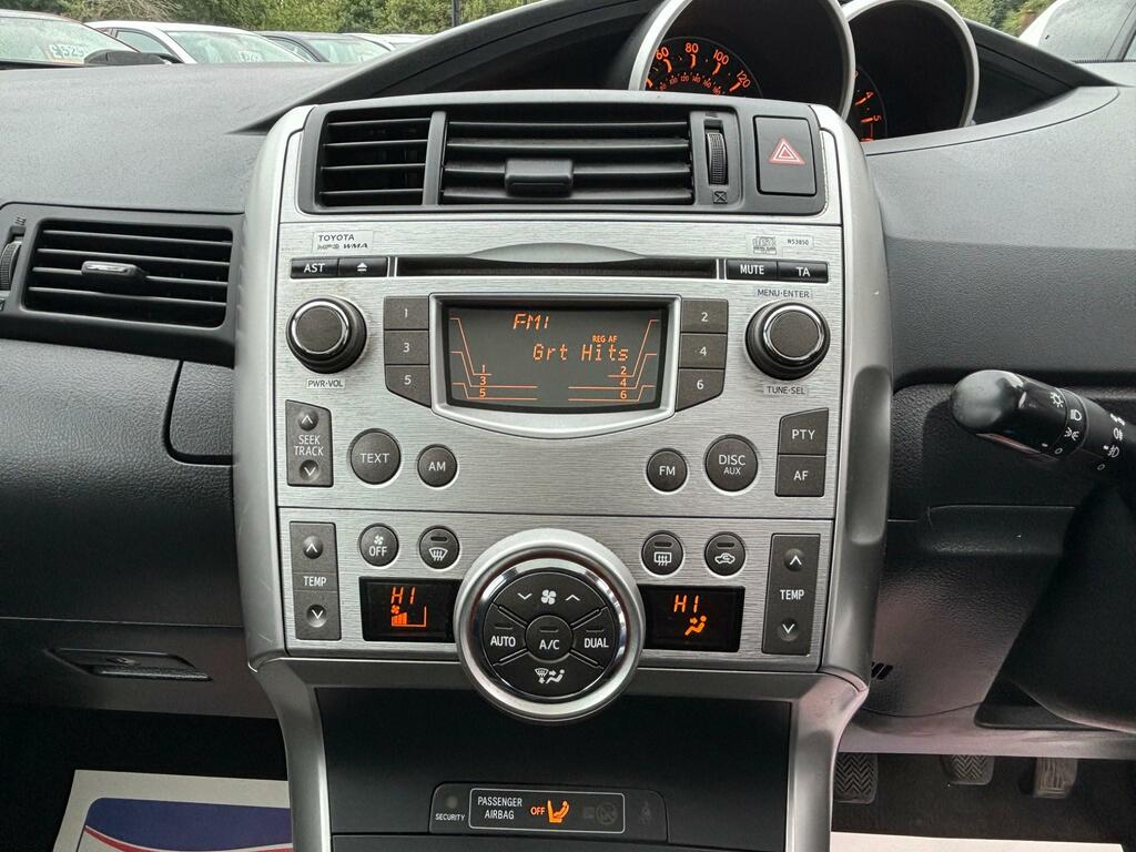 Toyota Verso D-4d Tr Silver #40