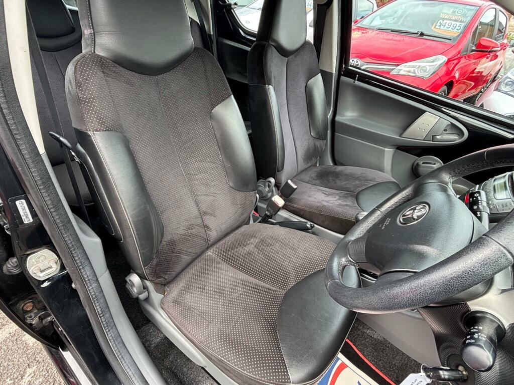 Toyota Aygo Hatchback Blue #11