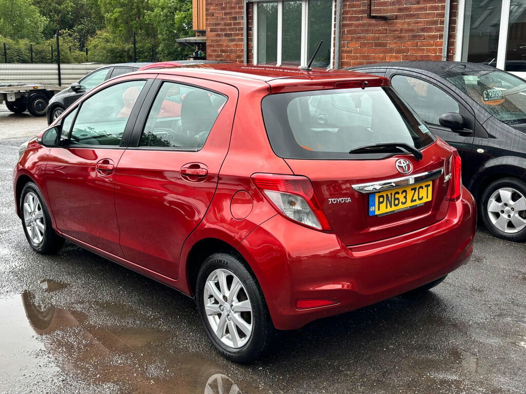 Toyota Yaris 1.33 Dual Vvt-i Tr Euro 5 PN63ZCT Red #6