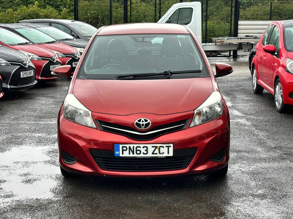 Toyota Yaris 1.33 Dual Vvt-i Tr Euro 5 PN63ZCT Red #2