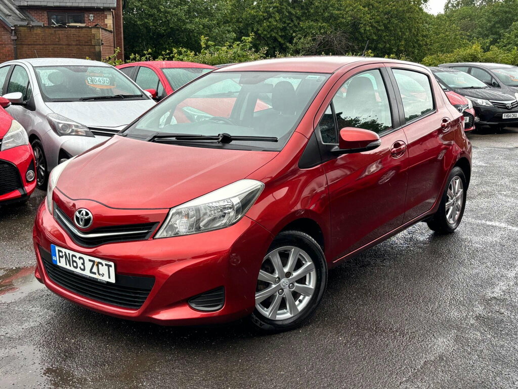 Toyota Yaris 1.33 Dual Vvt-i Tr Euro 5 PN63ZCT Red #3
