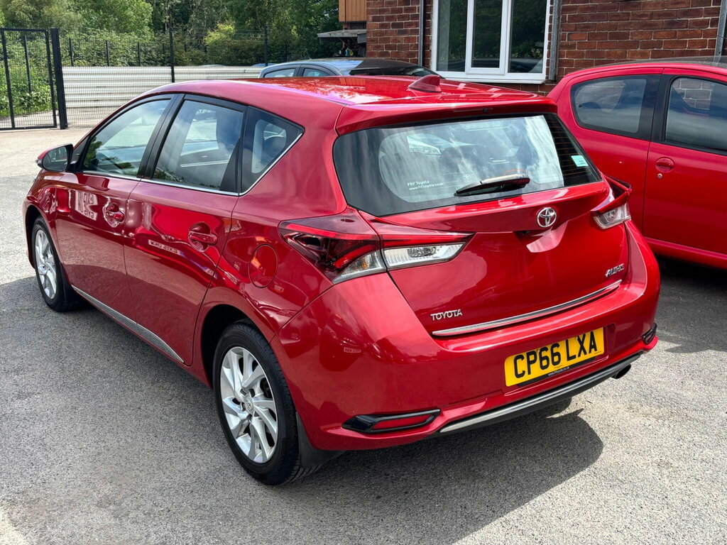 Toyota Auris 1.2 Vvt-i Icon Euro 6 Ss Red #6
