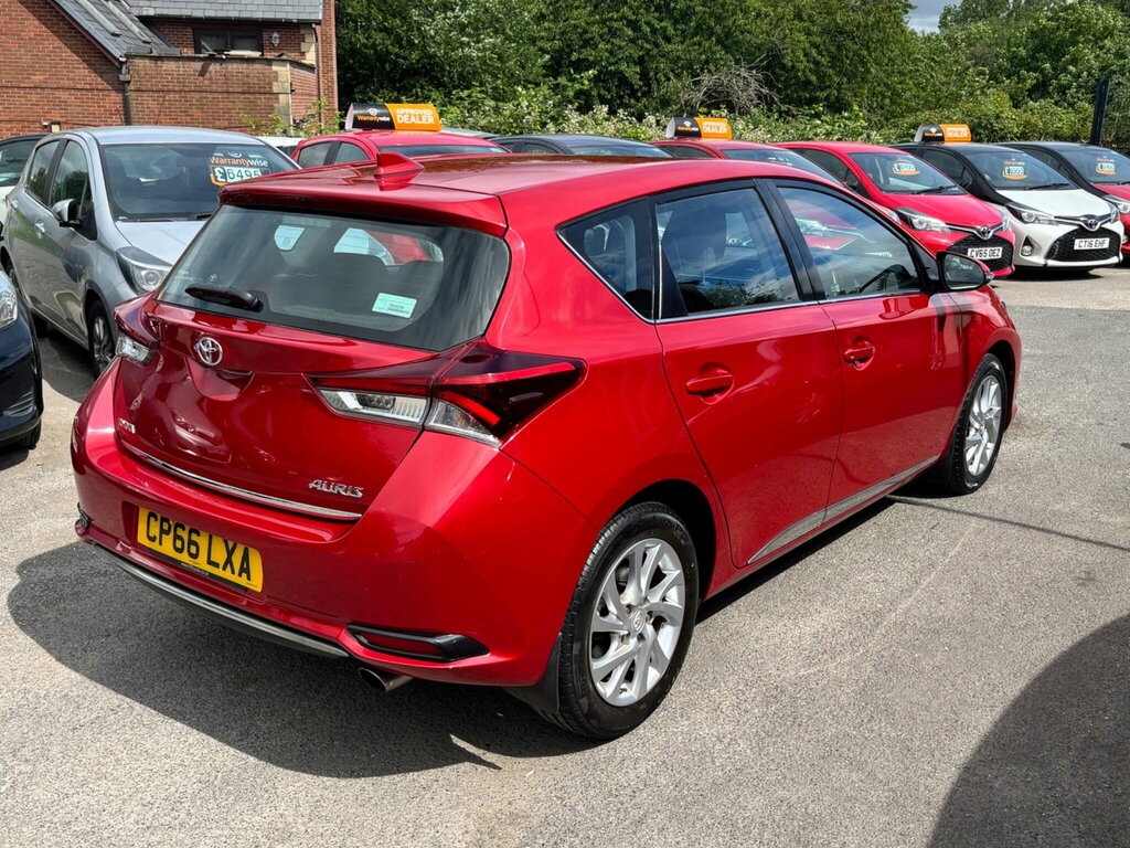 Toyota Auris 1.2 Vvt-i Icon Euro 6 Ss Red #4