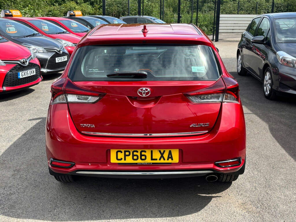 Toyota Auris 1.2 Vvt-i Icon Euro 6 Ss Red #5
