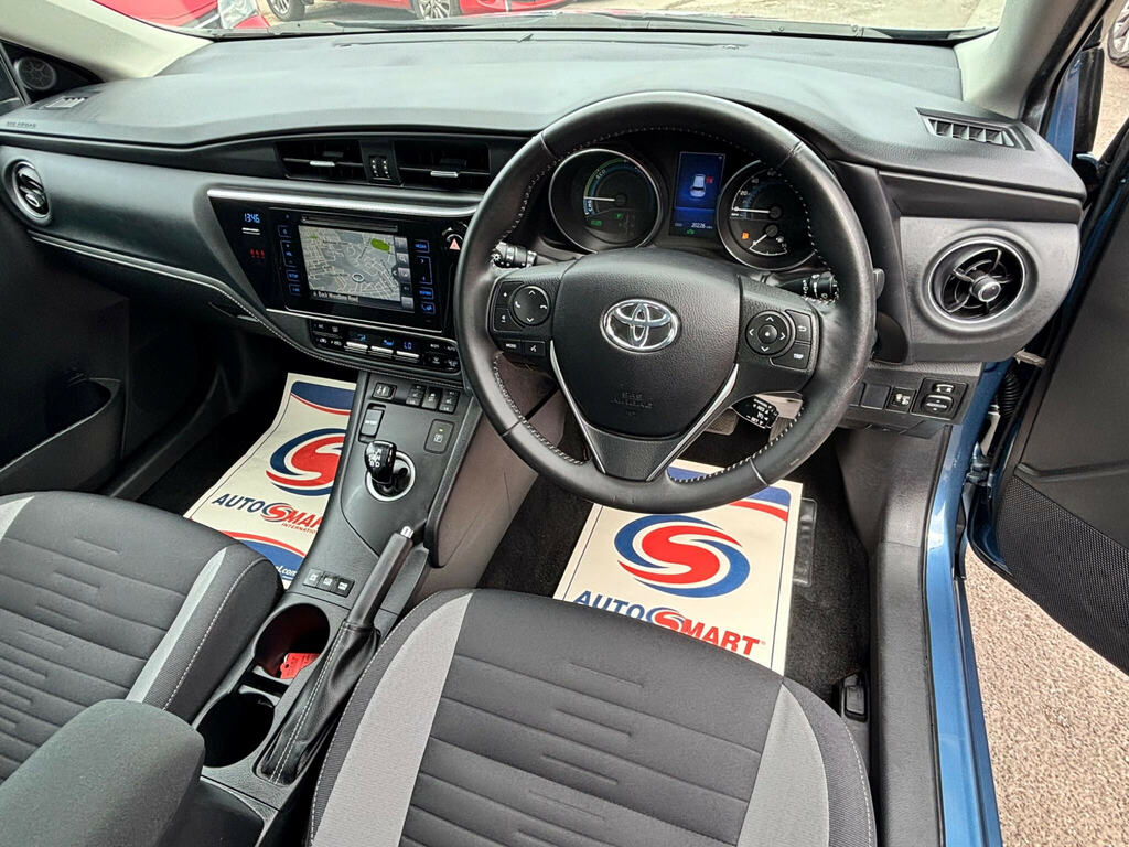 Toyota Auris Auris Icon D-4d Red #12