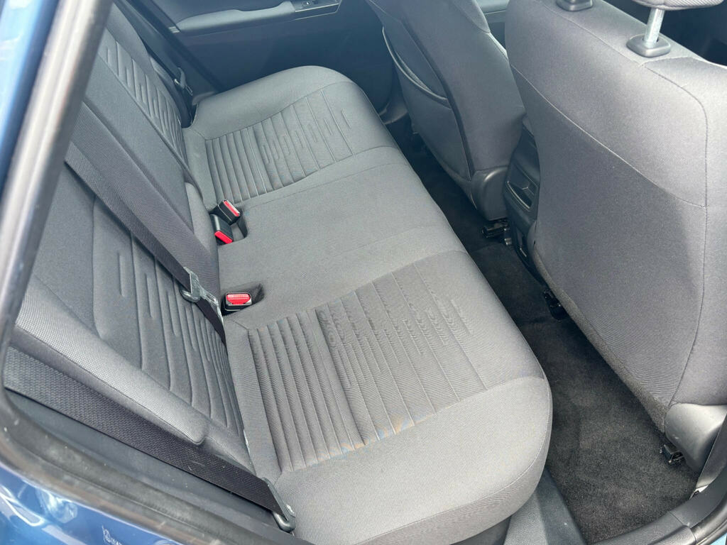 Toyota Auris Auris Icon D-4d Red #13
