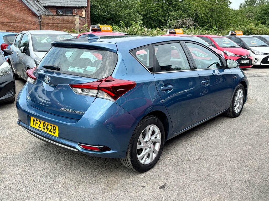 Toyota Auris Auris Icon D-4d Red #46