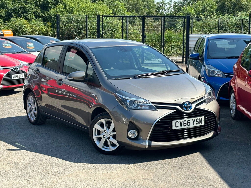 Toyota Yaris 1.5 Vvt-h Excel E-cvt Euro 6 15In Alloy Brown