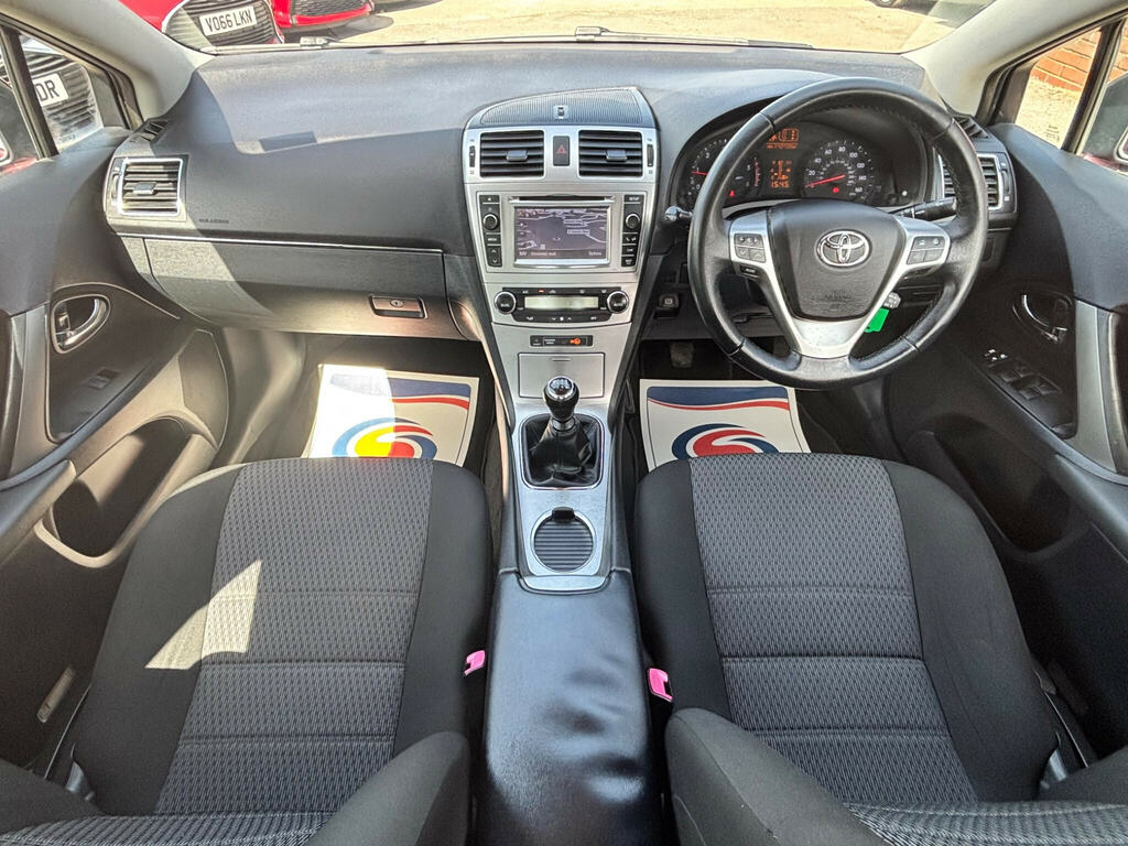 Toyota Avensis 2.0 D-4d Active Silver #26