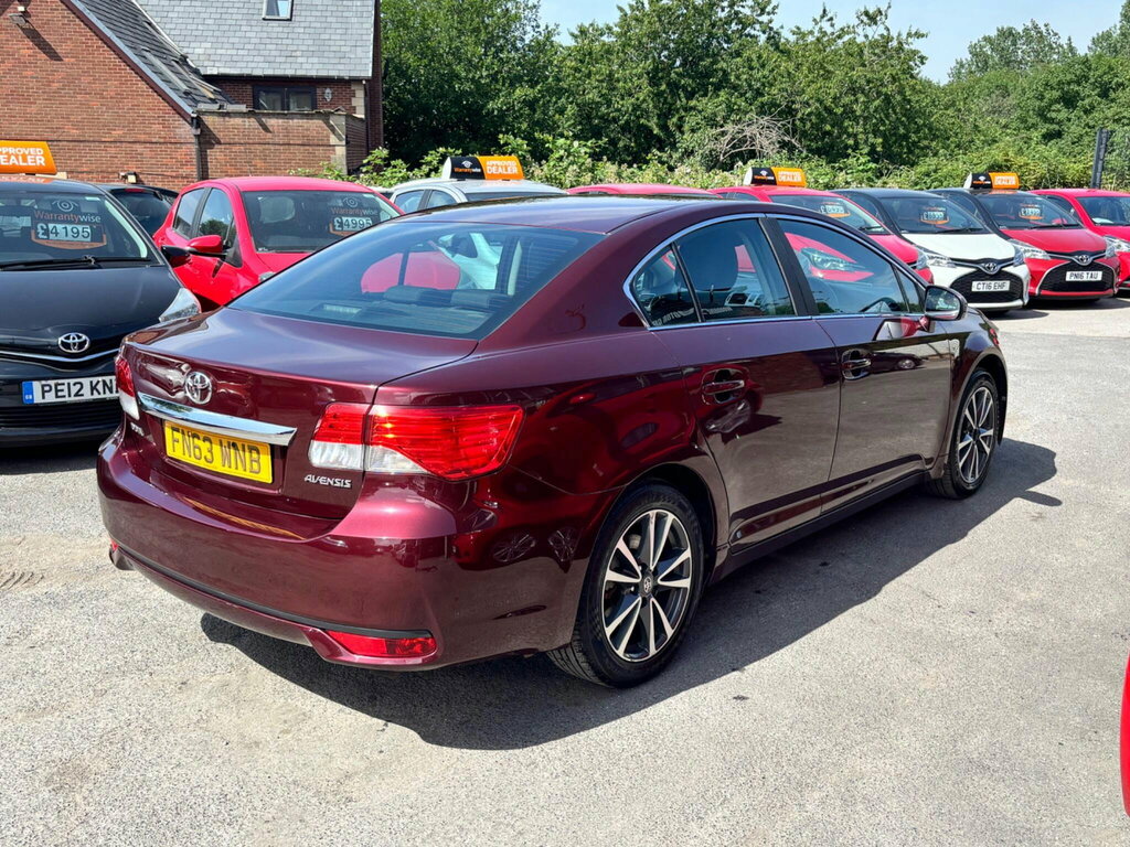 Toyota Avensis 2.0 D-4d Icon Euro 5 Red #6