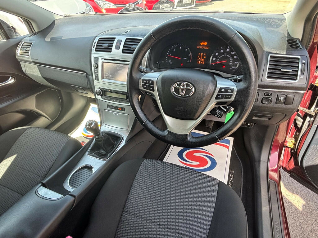 Toyota Avensis 2.0 D-4d Active Silver #13