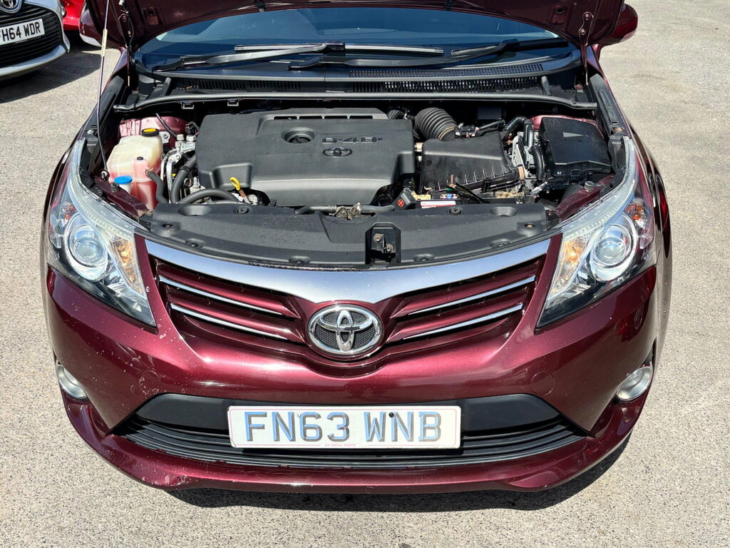 Toyota Avensis 2.0 D-4d Active Silver #64
