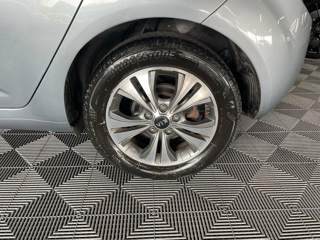 Kia Venga 3 Grey #24
