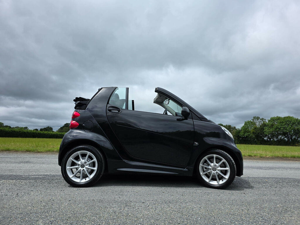 Smart Fortwo Cabrio 1.0 Mhd Passion Cabriolet Softtouch Euro 5 Ss 2 Black