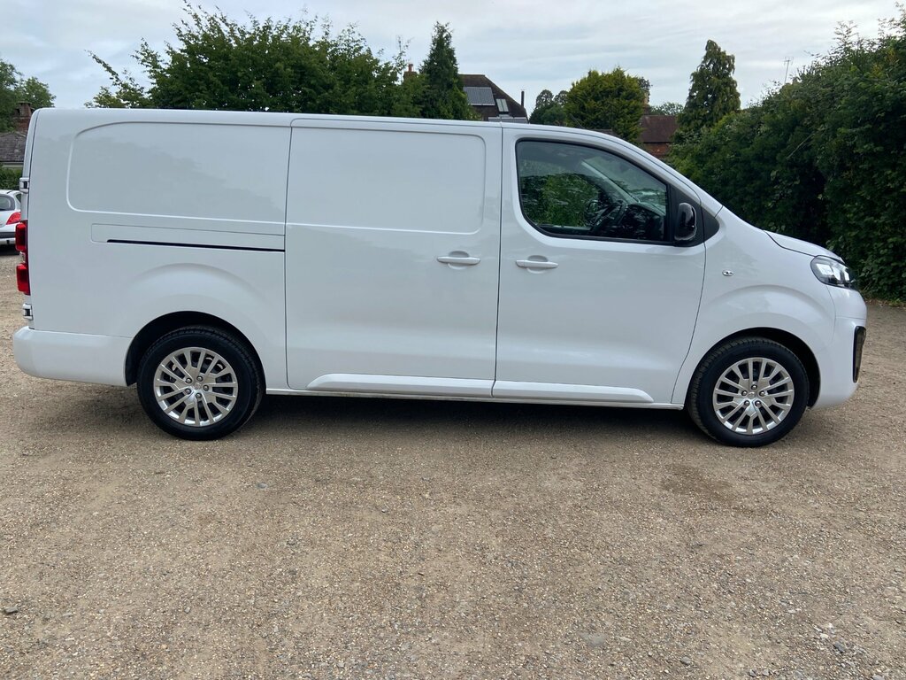 Vauxhall Vivaro 1.5 Turbo D 2900 Pro Panel Van 6Dr L DL23XUD White #3