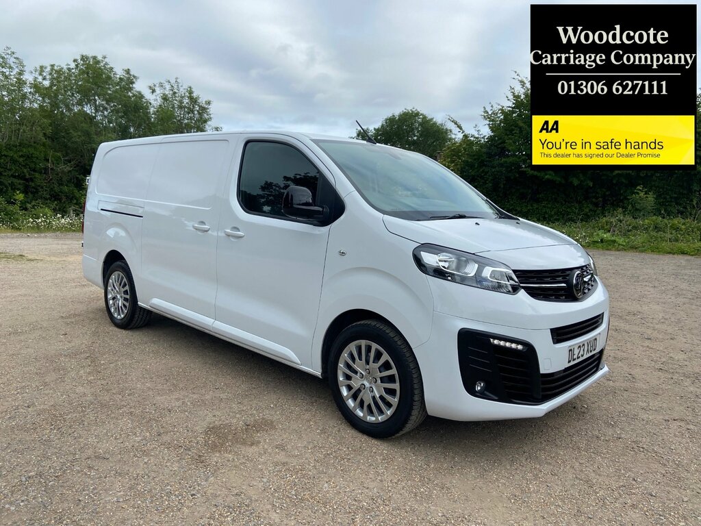 Vauxhall Vivaro 1.5 Turbo D 2900 Pro Panel Van 6Dr L White