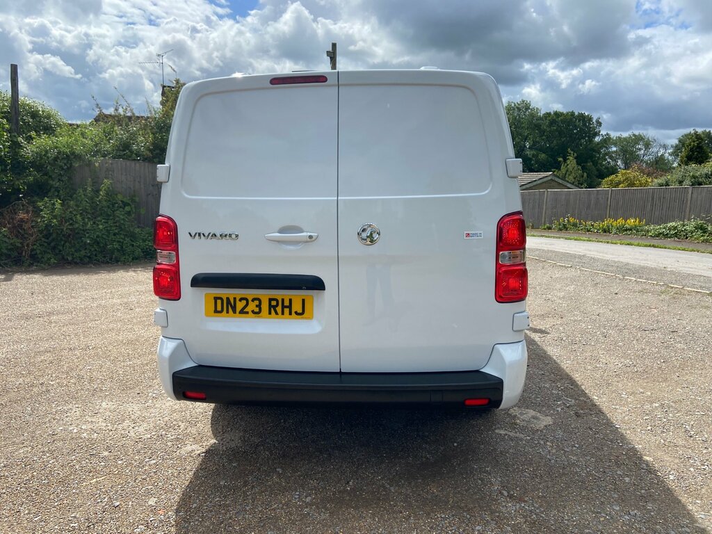 Vauxhall Vivaro 1.5 Turbo D 2900 Pro Panel Van 6Dr L DN23RHJ White #4