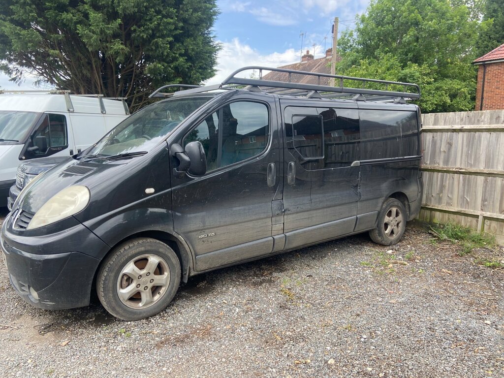 Renault Trafic 2.0 Dci Ll29 Sport Crew Van L2 H Black