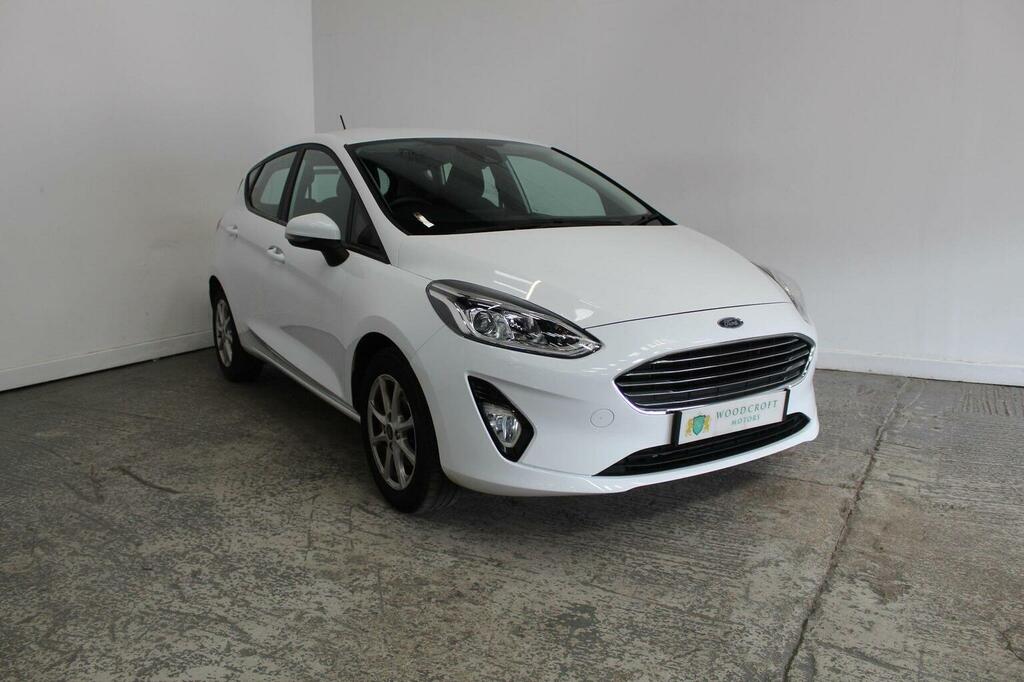Ford Fiesta Hatchback 1.1 Ti-vct Zetec Euro 6 Ss 2018 White