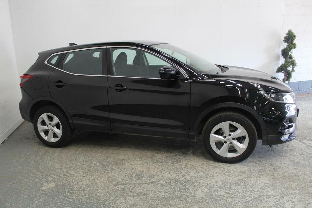 Nissan Qashqai Suv 1.5 Dci Acenta Premium Euro 6 Ss 2019 FH68GXV Black #3