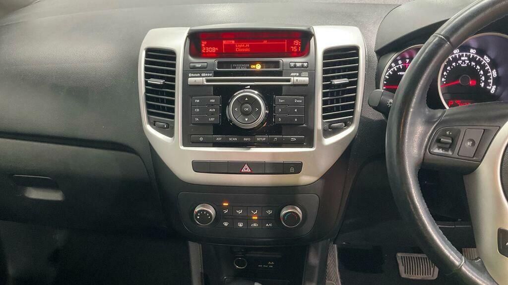 Kia Venga Mpv 1.4 Ecodynamics 2 Euro 5 Ss 201515 White #13