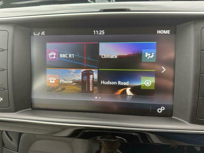 Jaguar XE 2.0D 180 Se Black #14