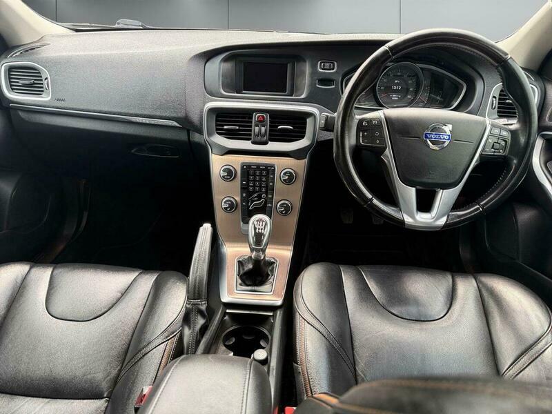 Volvo V40 1.6 D2 R-design 113 Bhp Black #8