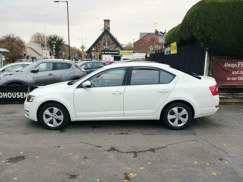 Skoda Octavia 1.6 Tdi Greenline III White #2