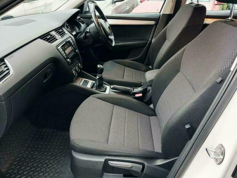 Skoda Octavia 1.2 S Tsi 104 Bhp Red #8