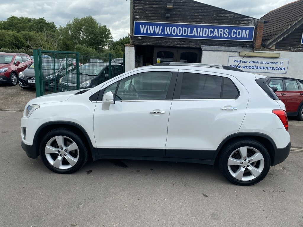 Chevrolet Trax 1.4 T Lt 4X4 Last Owner 10 Years Service Histo White #5