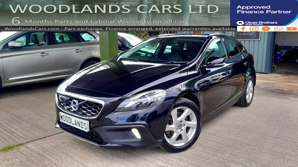 Volvo V40 D2 Es White #7