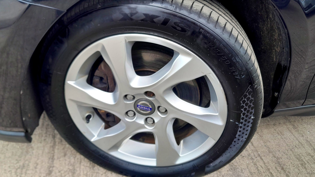 Volvo V40 D2 Es White #15
