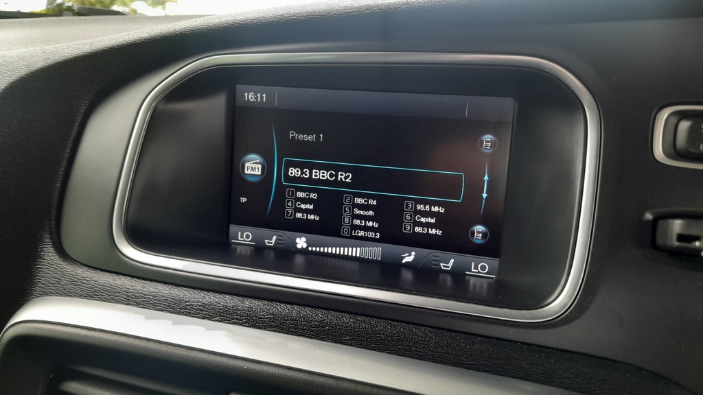 Volvo V40 Vehicle Details Price - 6995 Make Volvo Model V Blue #2