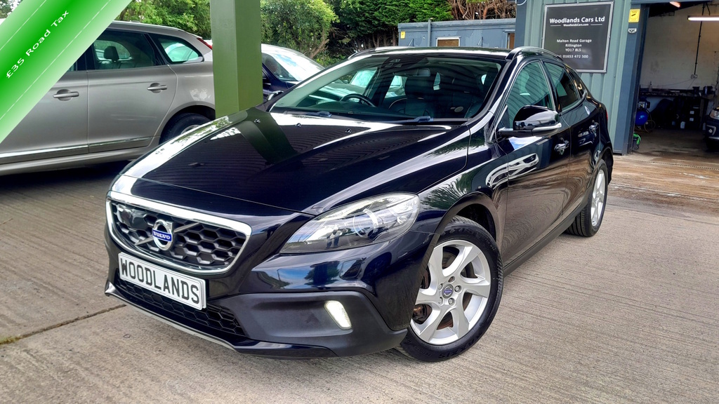 Volvo V40 D2 Es White #16