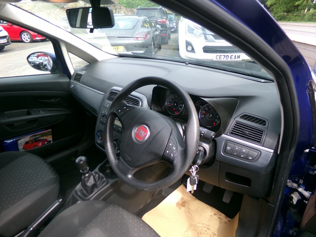 Fiat Grande Punto Grande Punto Active 77 Red #12