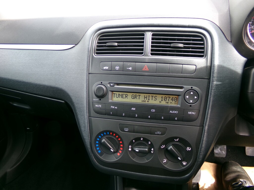 Fiat Grande Punto Grande Punto Active 77 Red #18