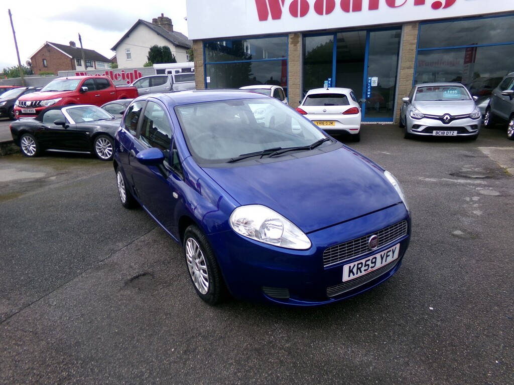 Fiat Grande Punto Grande Punto Active 77 Red #1