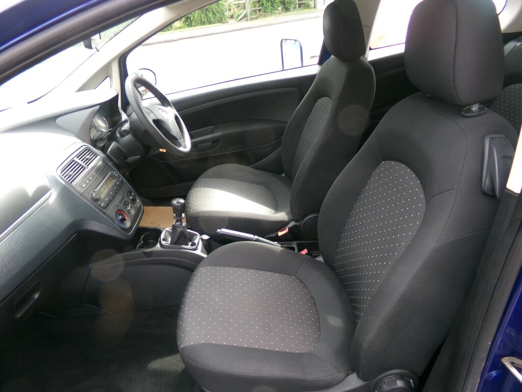 Fiat Grande Punto Grande Punto Active 77 Red #10
