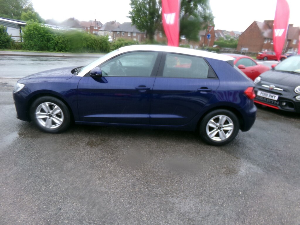 Audi A1 1.0 Tfsi 30 Technik Sportback Eu  #5