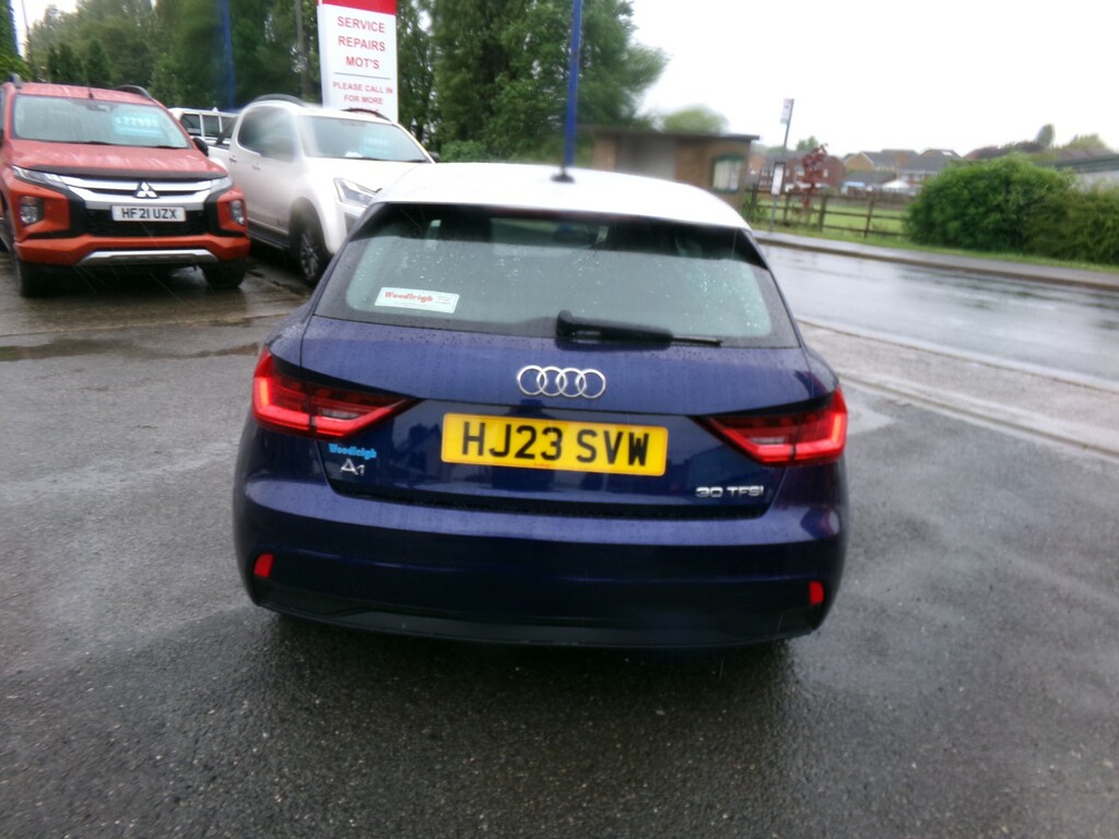 Audi A1 1.0 Tfsi 30 Technik Sportback Eu  #6