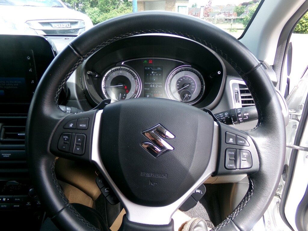 Suzuki S Cross 1.5 Hybrid Motion  #19