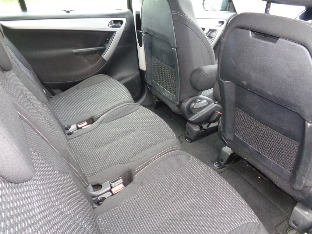 Citroen Grand C4 Picasso  Red #7