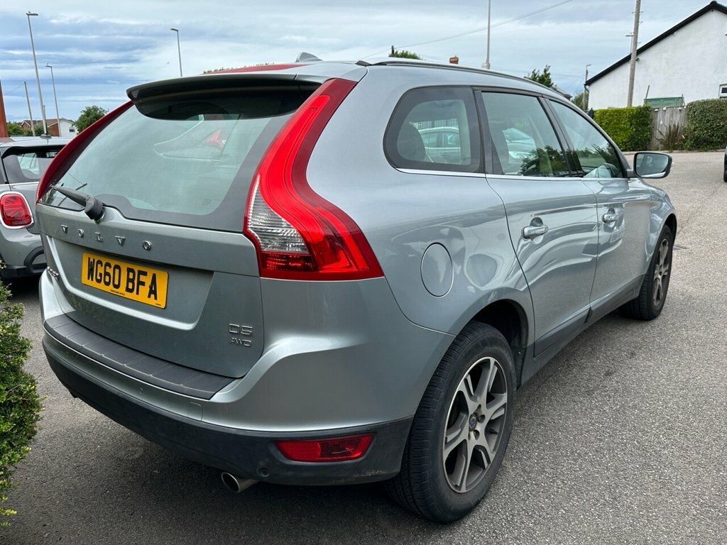 Volvo XC60 2010 2.4 D5 Se Lux Suv Geartronic Awd E Silver #3