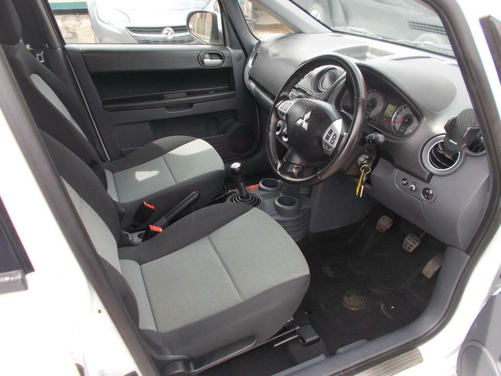 Mitsubishi Colt Hatchback Blue #11