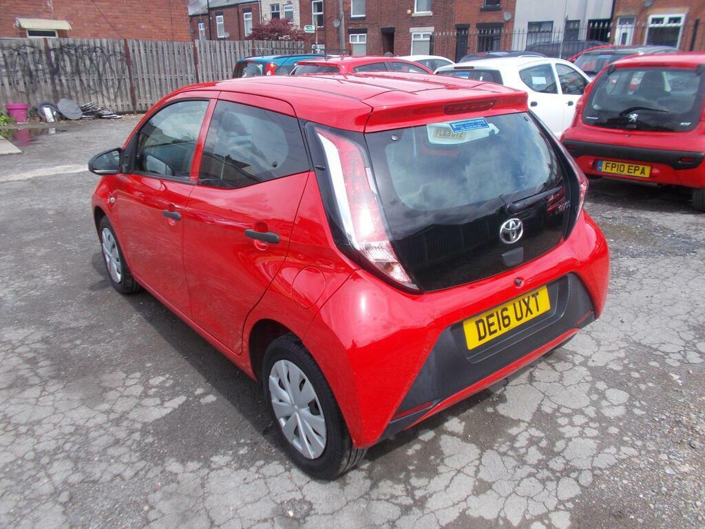 Toyota Aygo 1.0 Vvt-i X Euro 5 Red #5