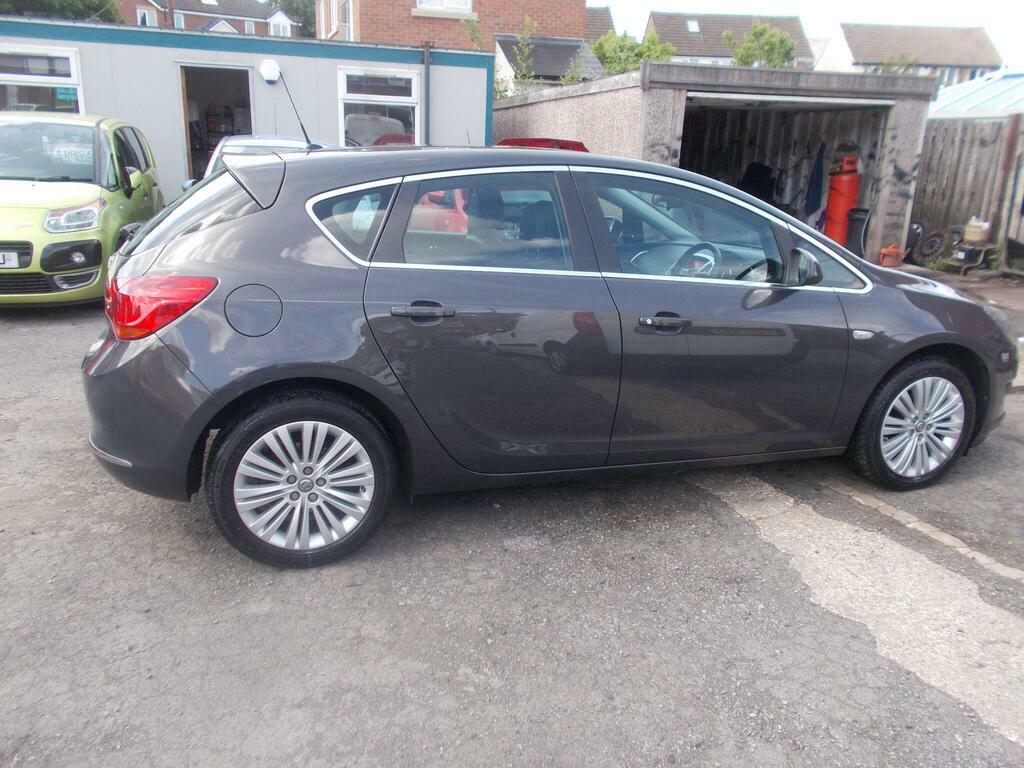 Vauxhall Astra  Red #8