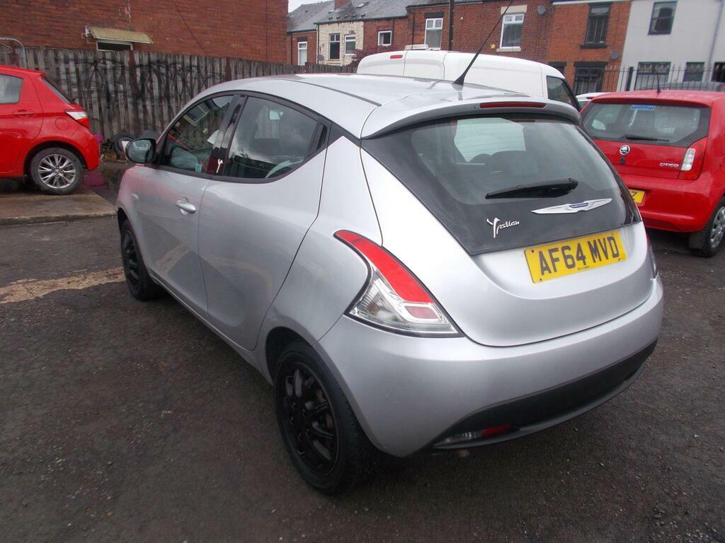 Chrysler Ypsilon Se White #7