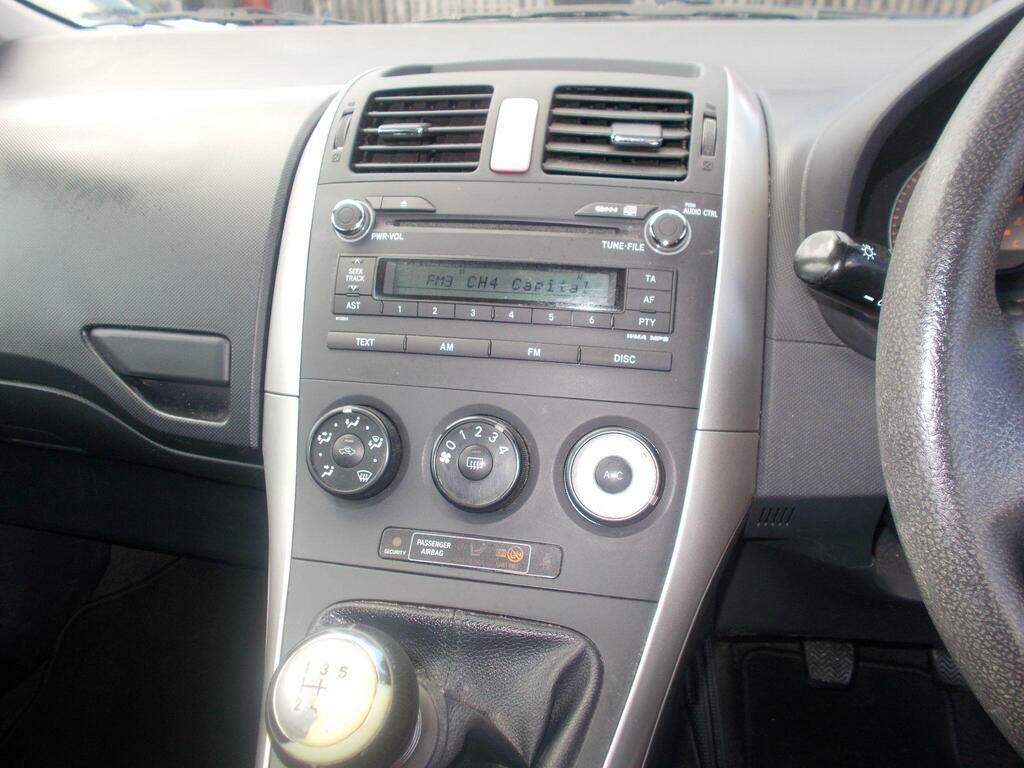 Toyota Auris Hatchback 1.6 Tr Multimode Silver #12