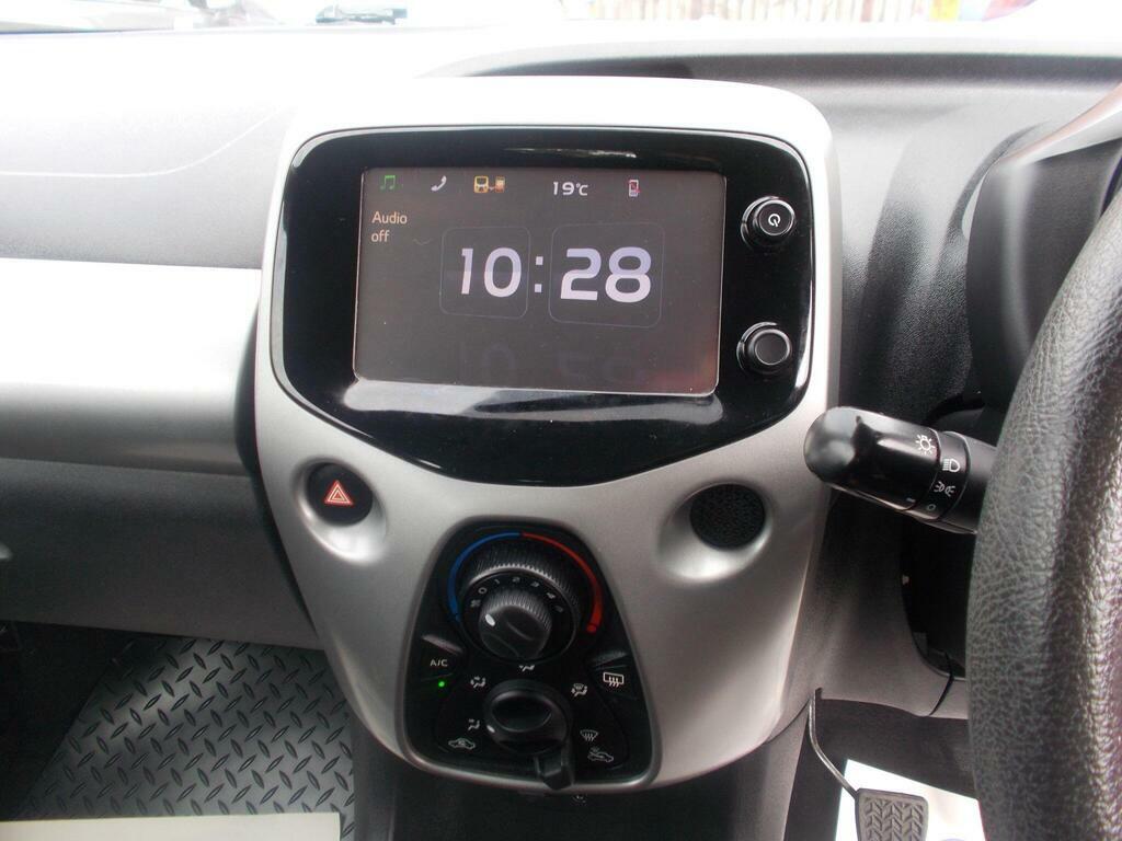 Peugeot 108 1.0 Active 68 Bhp Blue #14